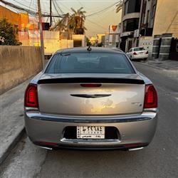 کرایسلەر 300